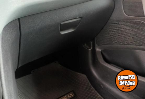 Autos - Peugeot 208 Allure Touch Screen 2015 Nafta 90000Km - En Venta