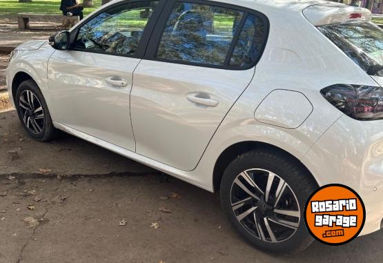 Autos - Peugeot 208 allure pack 2025 Nafta 11200Km - En Venta