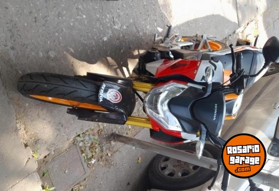 Motos - Honda Cb 190r repsol 2017 Nafta 6000Km - En Venta