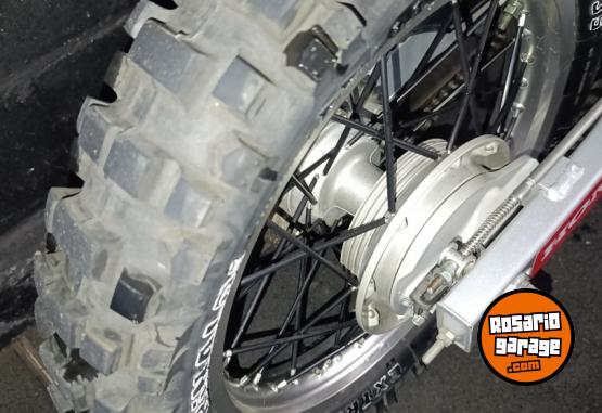 Motos - Honda Tornado 2019 Nafta 9074Km - En Venta
