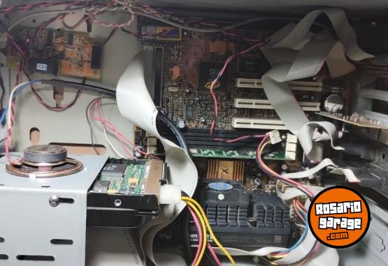 Informática - CPU retro, Pentium II 233mhz, 128mb de ram. Disco IDE de 4gb - En Venta