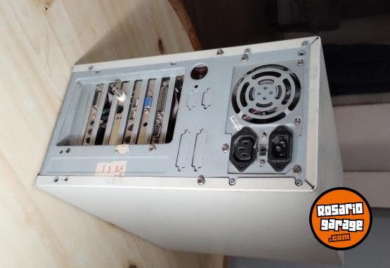 Inform�tica - CPU retro, Pentium II 233mhz, 128mb de ram. Disco IDE de 4gb - En Venta