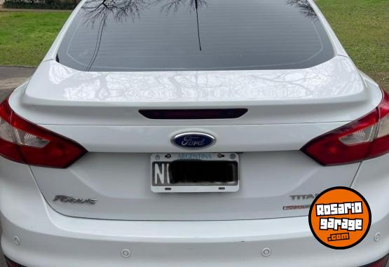 Autos - Ford Focus Titanium 2014 Nafta 146000Km - En Venta