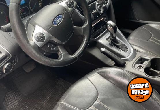 Autos - Ford Focus Titanium 2014 Nafta 146000Km - En Venta