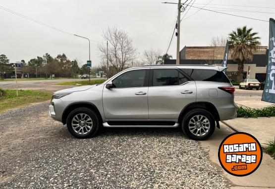 Camionetas - Toyota Hilux 2022 Diesel 60000Km - En Venta