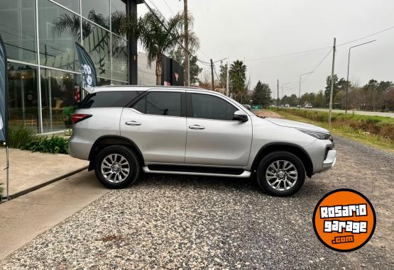 Camionetas - Toyota Hilux 2022 Diesel 60000Km - En Venta