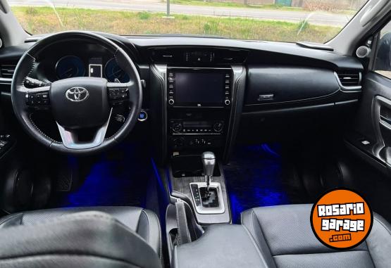 Camionetas - Toyota Hilux 2022 Diesel 60000Km - En Venta