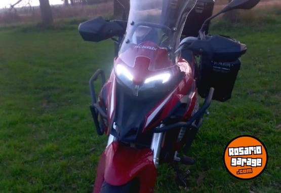 Motos - Benelli TRK251 2020 Nafta 40000Km - En Venta