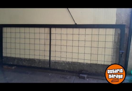 Hogar - Vendo tranquera hierro y caño - En Venta