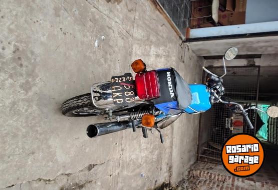 Motos - Honda MB 100 1983 Nafta 82000Km - En Venta