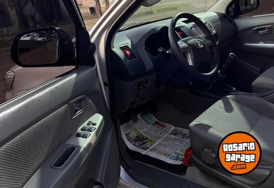 Camionetas - Toyota Hilux srv 4x4 2012 Diesel 190000Km - En Venta
