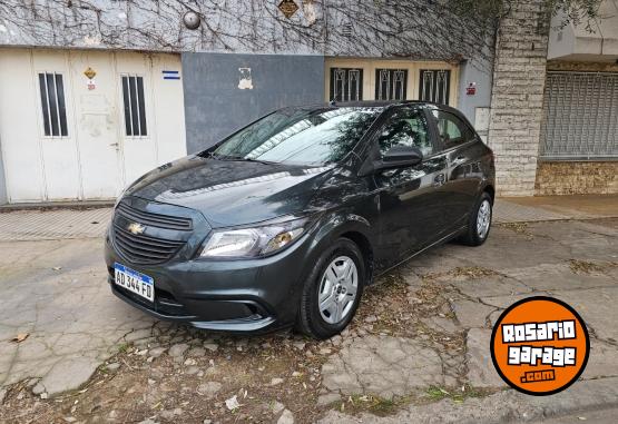 Autos - Chevrolet Onix joy 2018 Nafta 121000Km - En Venta
