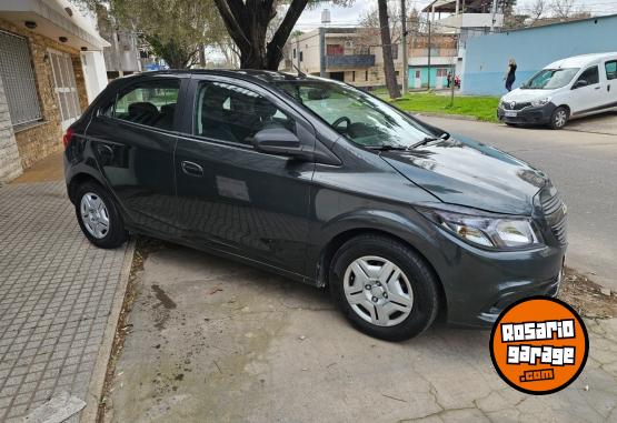 Autos - Chevrolet Onix joy 2018 Nafta 121000Km - En Venta