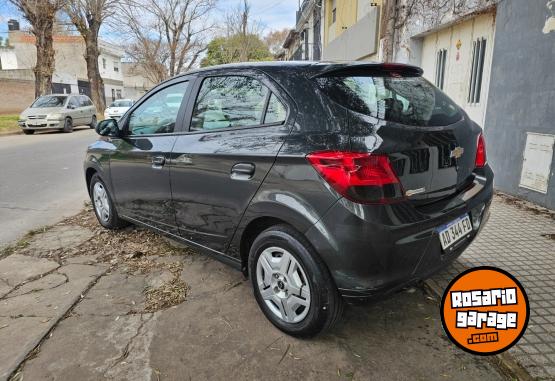 Autos - Chevrolet Onix joy 2018 Nafta 121000Km - En Venta