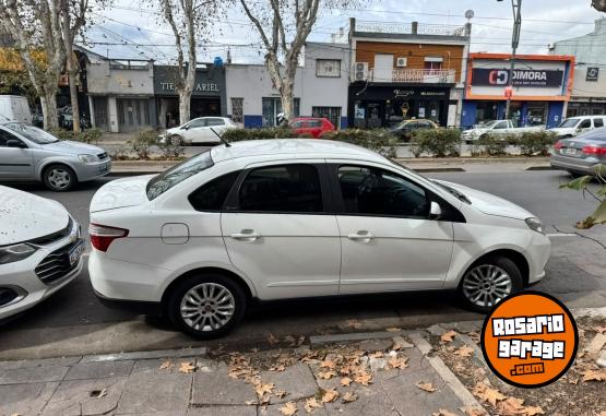 Autos - Fiat Grand Siena 2016 GNC 153000Km - En Venta