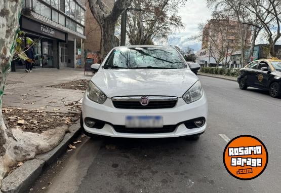 Autos - Fiat Grand Siena 2016 GNC 153000Km - En Venta