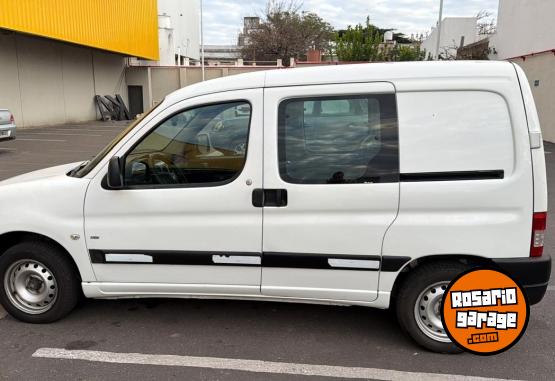 Utilitarios - Peugeot Partner 2017 Diesel 174000Km - En Venta