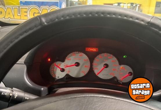 Utilitarios - Peugeot Partner 2017 Diesel 174000Km - En Venta