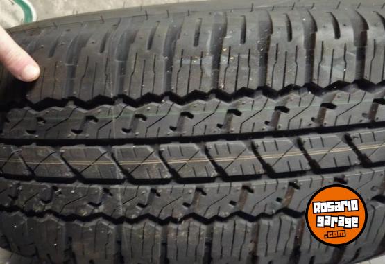 Accesorios para Autos - Cubierta Bridgestone y llantas de chapa nuevas - En Venta