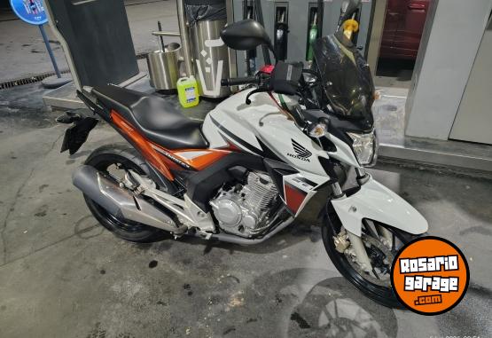 Motos - Honda Cb 250 2018 Nafta 7500Km - En Venta