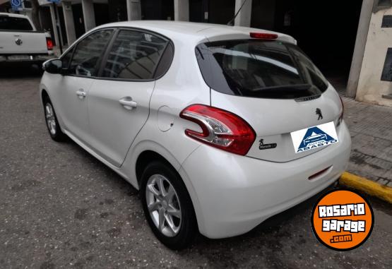 Autos - Peugeot 208 Allure 2014 Nafta 113000Km - En Venta