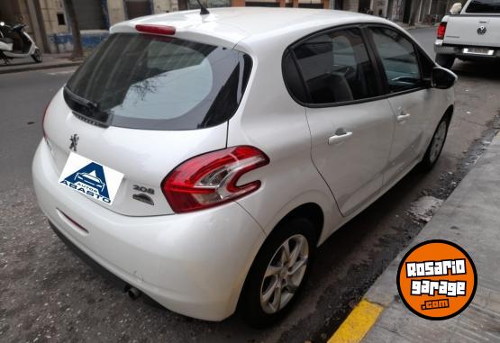 Autos - Peugeot 208 Allure 2014 Nafta 113000Km - En Venta
