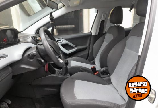 Autos - Peugeot 208 Allure 2014 Nafta 113000Km - En Venta