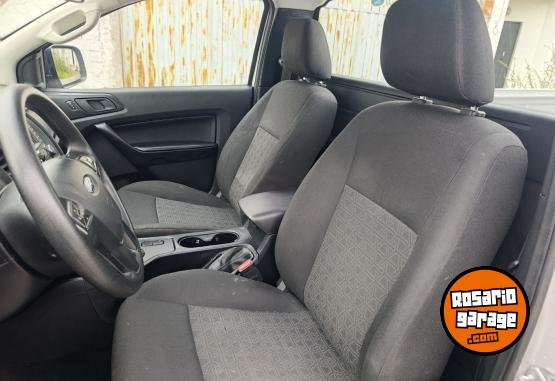 Camionetas - Ford RANGER 2.2 XL 2023 Diesel 23000Km - En Venta