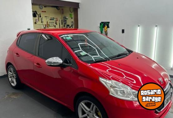 Autos - Peugeot 208 2013 Nafta 145000Km - En Venta