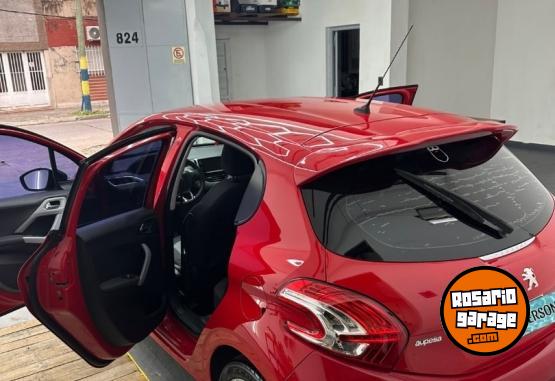 Autos - Peugeot 208 2013 Nafta 145000Km - En Venta