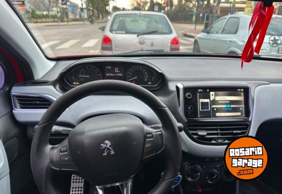 Autos - Peugeot 208 2013 Nafta 145000Km - En Venta