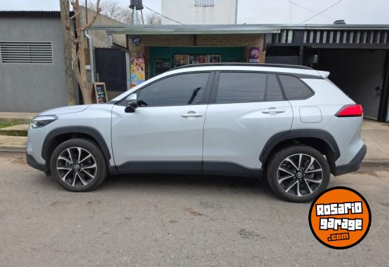 Autos - Toyota Corolla Cross XEI cvt 2025 Nafta 18300Km - En Venta