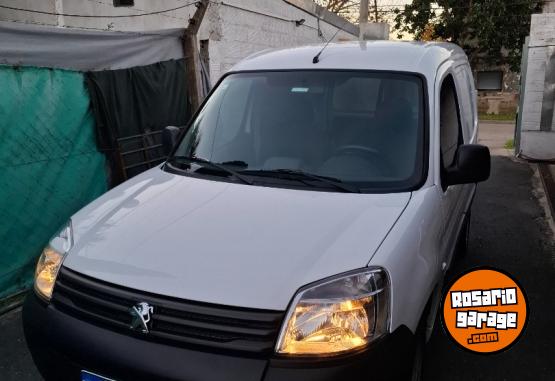 Utilitarios - Peugeot Partner 2024 Diesel 20000Km - En Venta