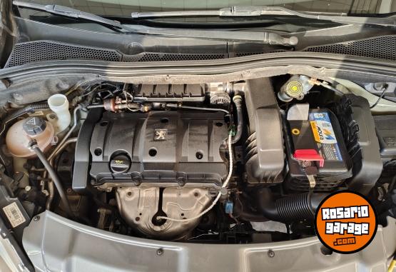 Autos - Peugeot 208 2015 Nafta 129000Km - En Venta