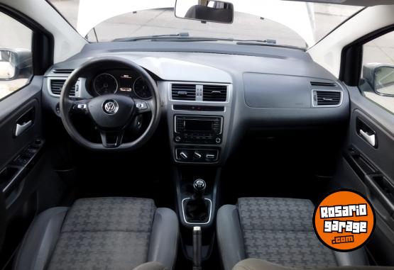 Autos - Volkswagen SURAN VOYAGE FOX 2017 Nafta 100000Km - En Venta