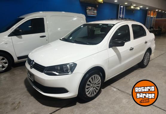 Autos - Volkswagen Voyage 2014 Nafta 129000Km - En Venta