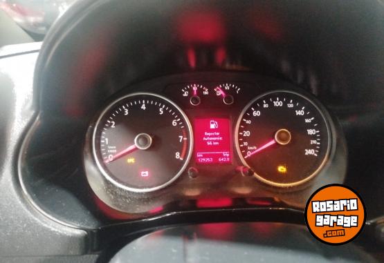 Autos - Volkswagen Voyage 2014 Nafta 129000Km - En Venta