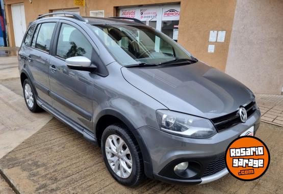 Autos - Volkswagen Suran Cross Highline 1.6 2015 Nafta 90000Km - En Venta