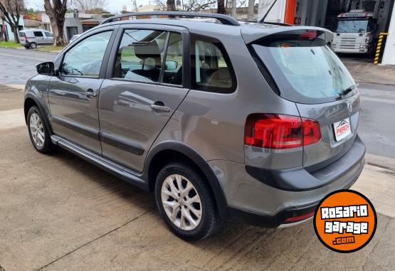 Autos - Volkswagen Suran Cross Highline 1.6 2015 Nafta 90000Km - En Venta