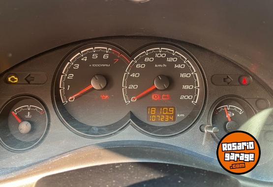 Autos - Chevrolet Classic 2015 Nafta 109000Km - En Venta
