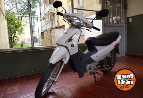 Motos - Corven Energy 110cc full 2023 Nafta 3800Km - En Venta