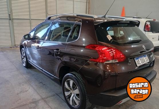 Autos - Peugeot 2008 duster tracker 2018 Nafta 125000Km - En Venta
