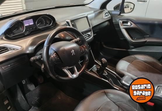 Autos - Peugeot 2008 duster tracker 2018 Nafta 125000Km - En Venta