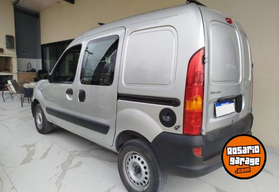 Utilitarios - Renault Kangoo furg�n 5 asientos 2018 GNC 116300Km - En Venta