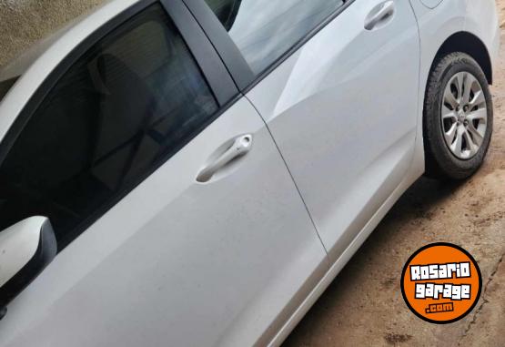 Autos - Chevrolet Onix lt tech 2020 Nafta 81000Km - En Venta
