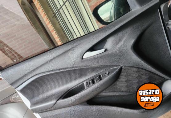 Autos - Chevrolet Onix lt tech 2020 Nafta 81000Km - En Venta