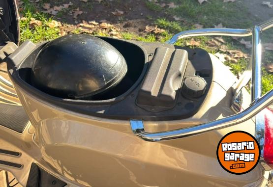 Motos - Piaggio Vespa VXL 150 Elegante 2019 Nafta 15587Km - En Venta