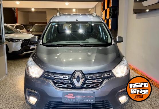 Utilitarios - Renault Kangoo stepway 2022 Nafta 96000Km - En Venta