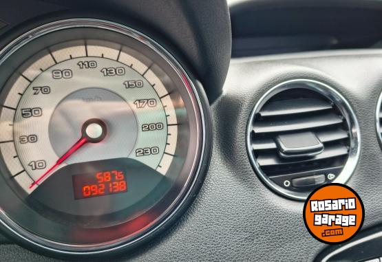 Autos - Peugeot 308 Allure Nav 2017 Nafta 92000Km - En Venta