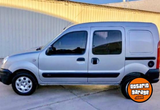 Utilitarios - Renault Kangoo 2018 GNC 151500Km - En Venta